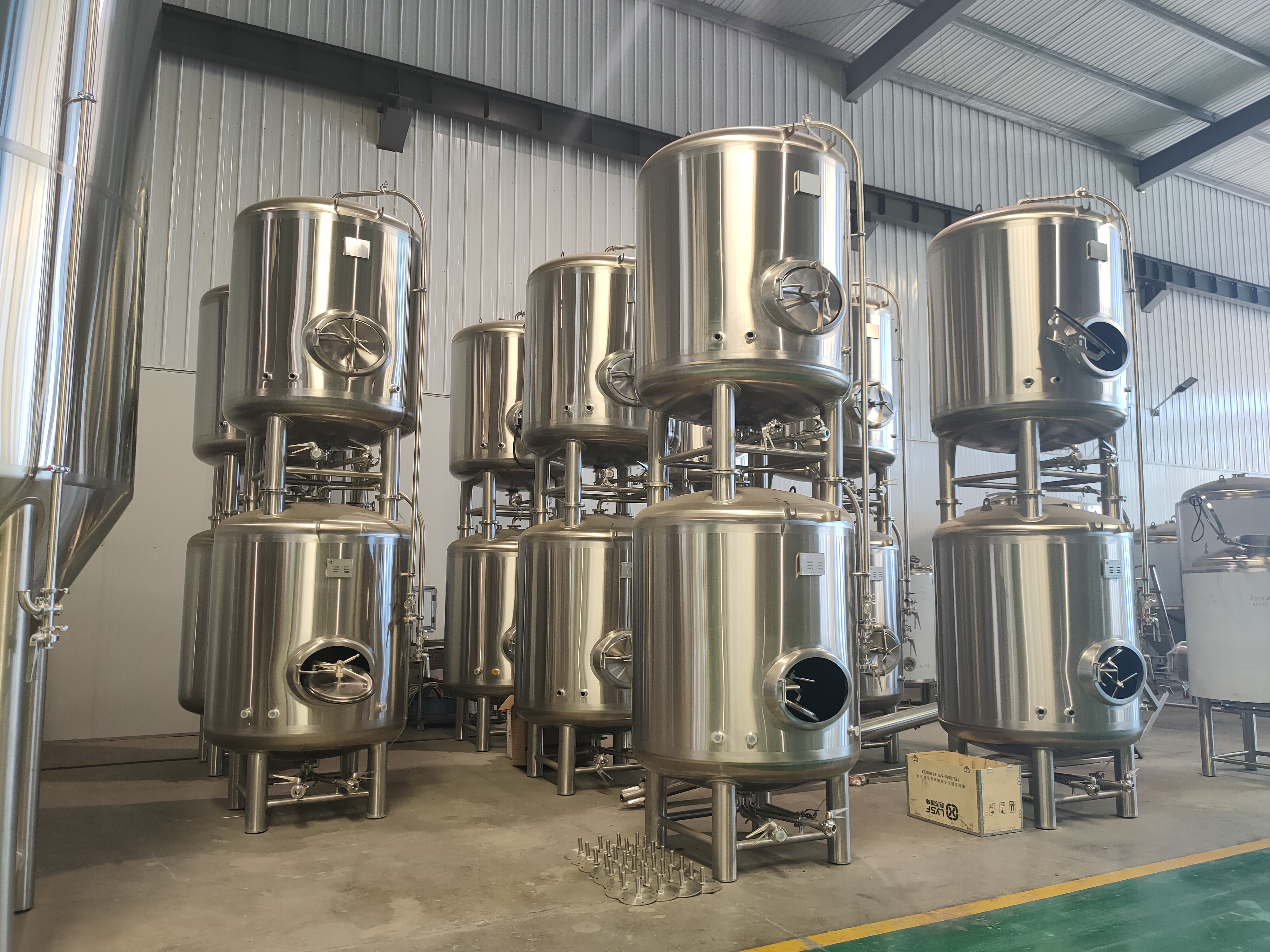 beer equipment bbt tanque de cerveza brillante